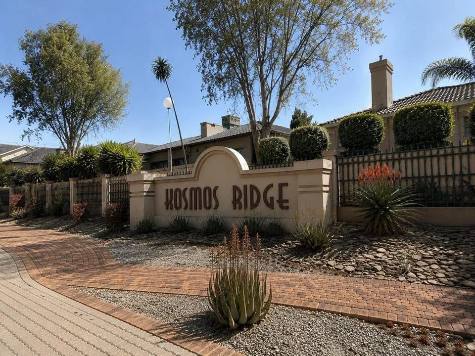 3 Bedroom House for sale in Kosmos Ridge