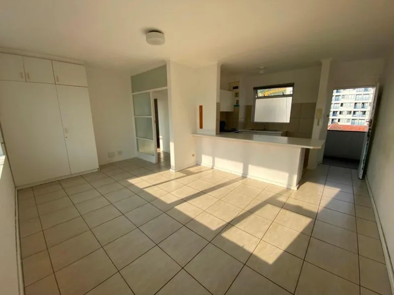 2 Bedroom Apartment / flat to rent in Sea Point