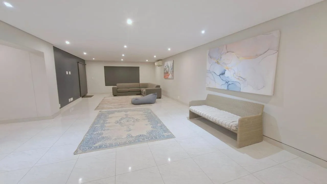3 Bedroom Apartment / flat to rent in Sherwood