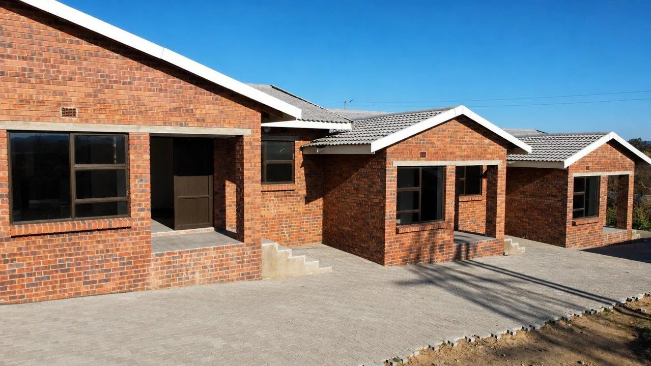 2 Bedroom Apartment / flat to rent in Limit Hill
