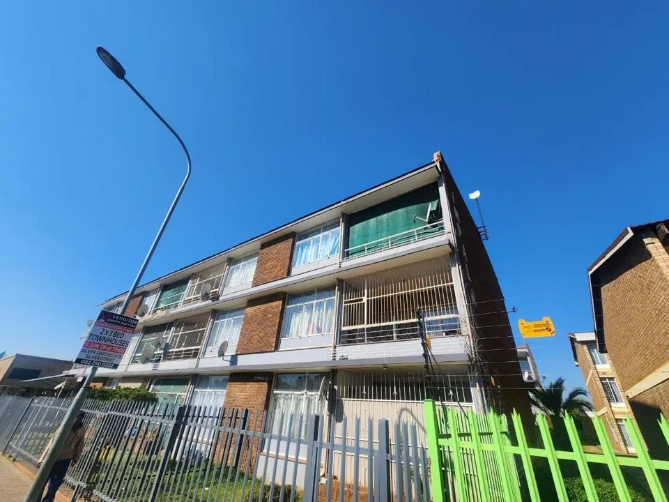 2 Bedroom Apartment / flat for sale in Potchefstroom Central