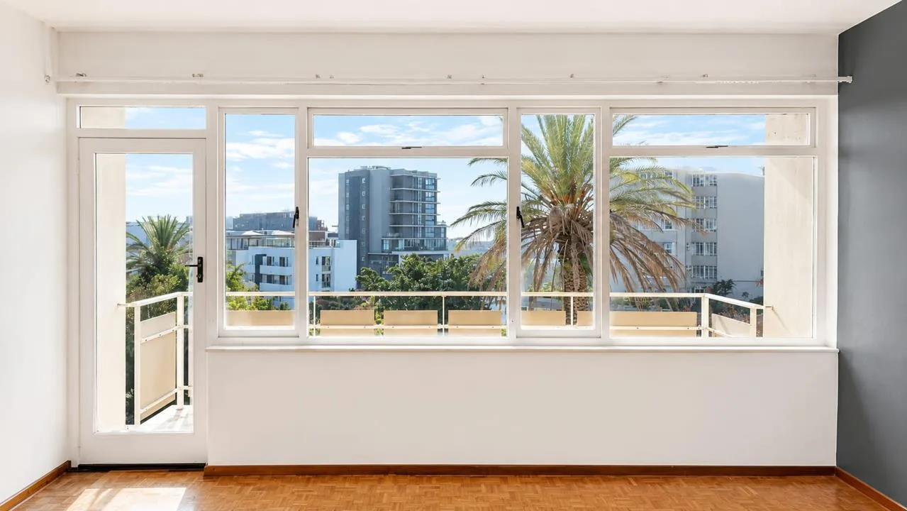 2.5 Bedroom Apartment / flat to rent in Green Point