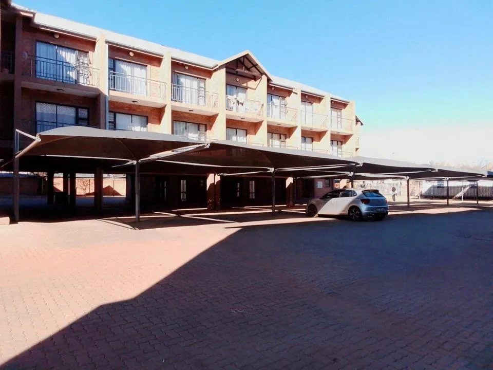 2 Bedroom Apartment / flat for sale in Van Der Hoff Park