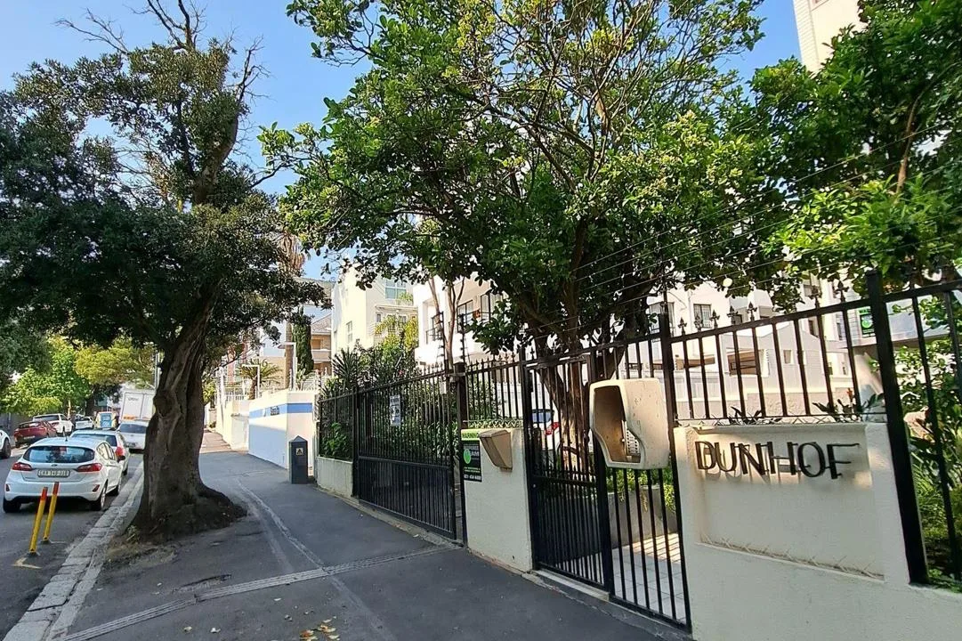1 Bedroom Apartment / flat to rent in Sea Point