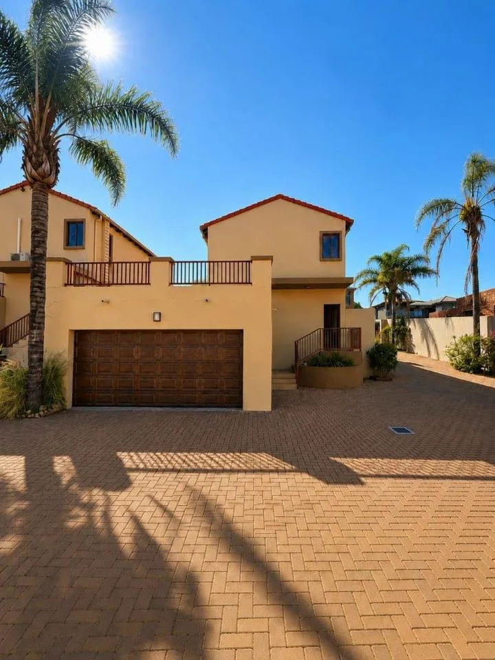 3 Bedroom Apartment / flat for sale in Xanadu