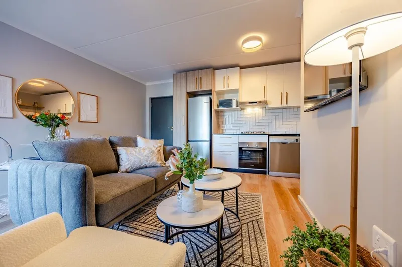 2 Bedroom Apartment / flat to rent in Bloubergstrand