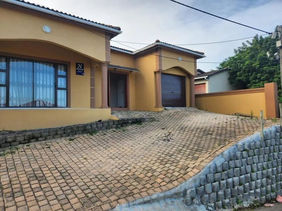 2 Bedroom House to rent in Lower Illovo