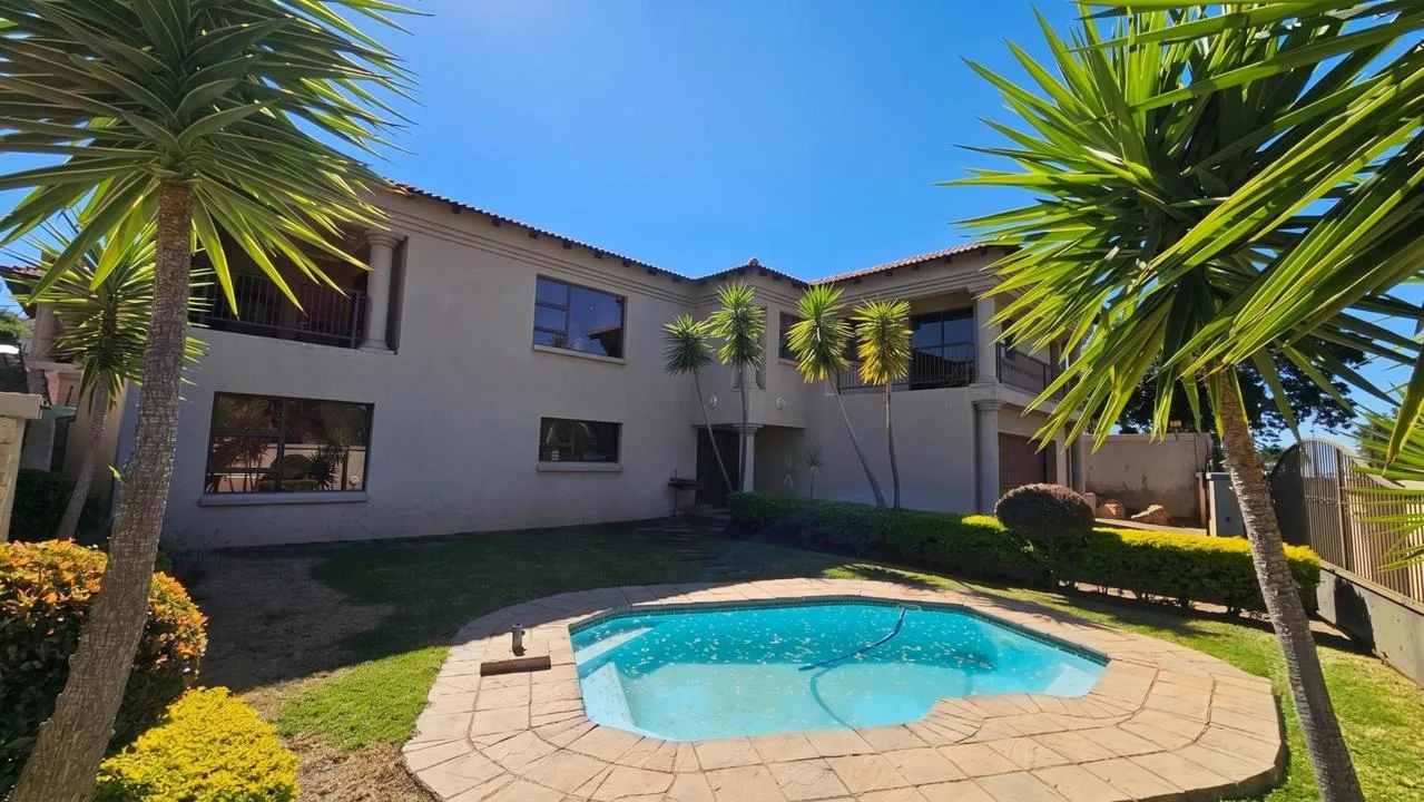 3 Bedroom House for sale in Cashan