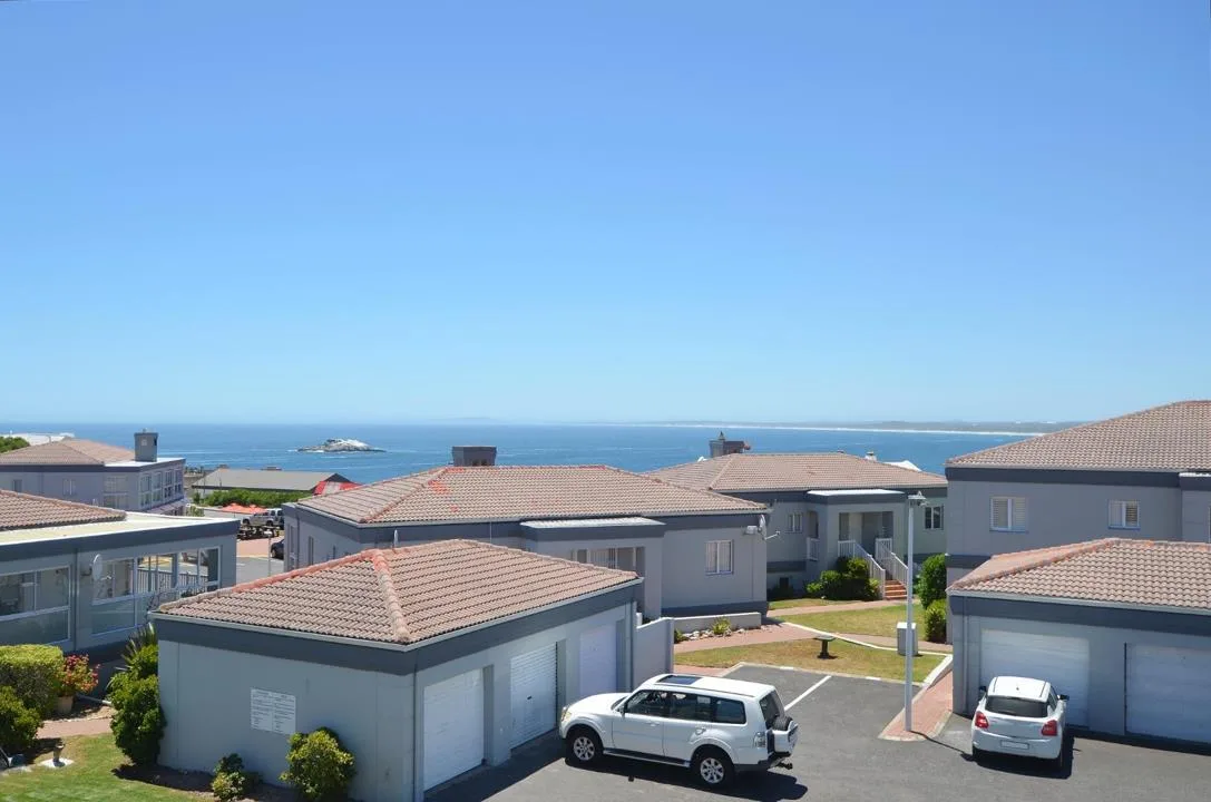 3 Bedroom Apartment / flat to rent in Yzerfontein