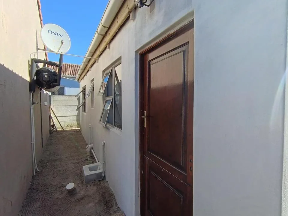 1 Bedroom House to rent in Strandfontein