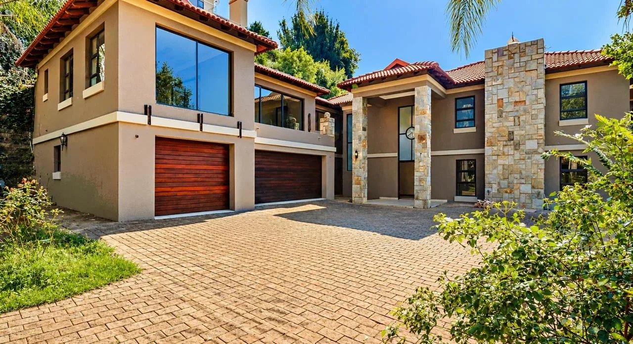 5 Bedroom House for sale in Birdwood Estate