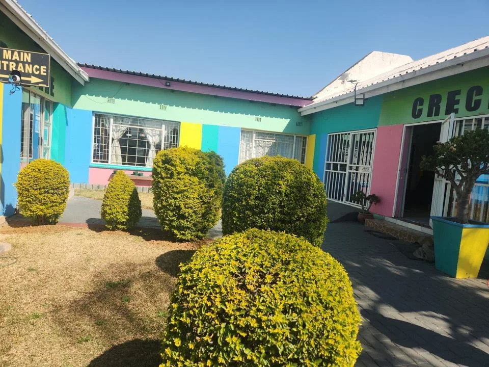 8 Bedroom House for sale in Rustenburg North