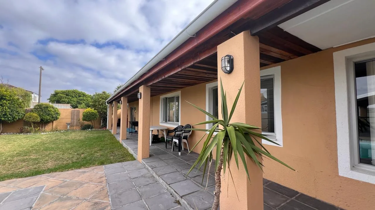 5 Bedroom House to rent in Protea Heights