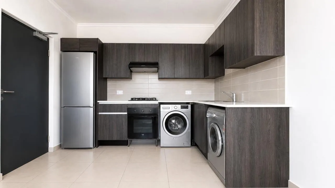 1 Bedroom Apartment / flat to rent in Somerset West Central