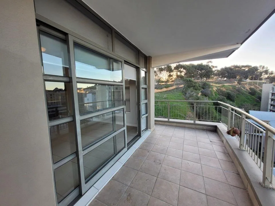 2 Bedroom Apartment / flat to rent in Tyger Waterfront