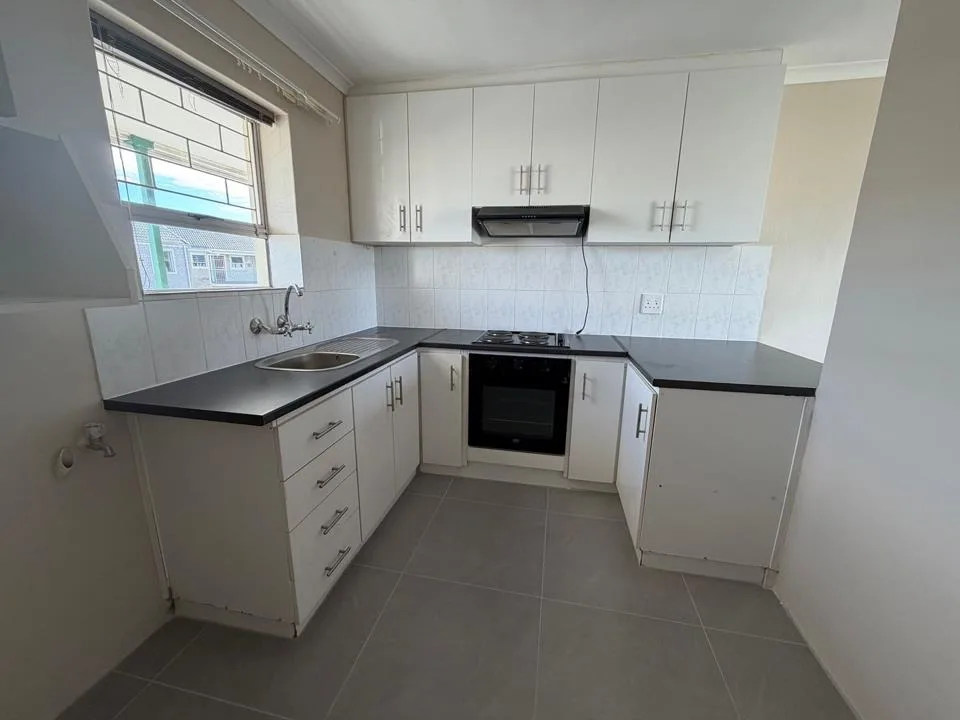 2 Bedroom Apartment / flat to rent in West Beach