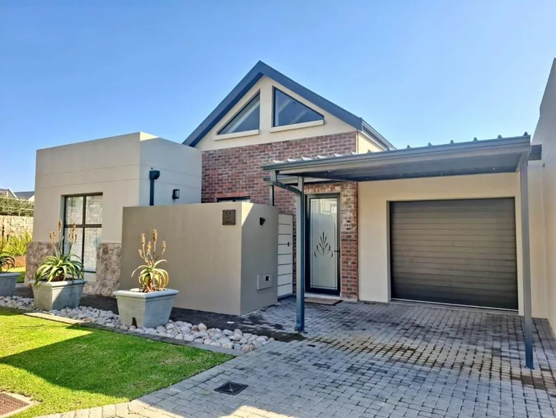 2 Bedroom House to rent in Renosterbos Estate