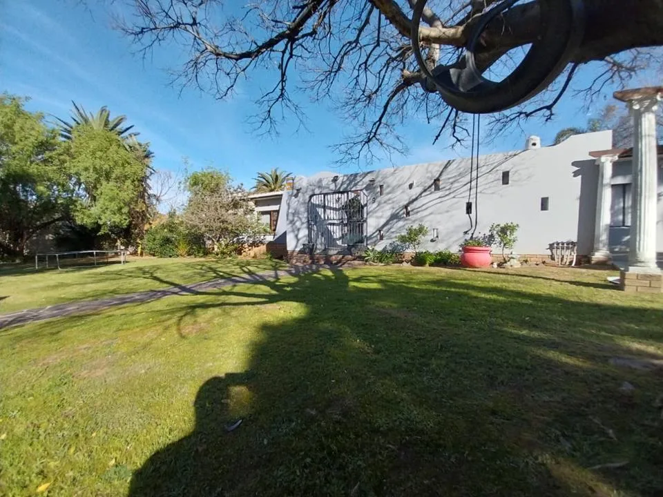 4 Bedroom House to rent in Van Riebeeck Park