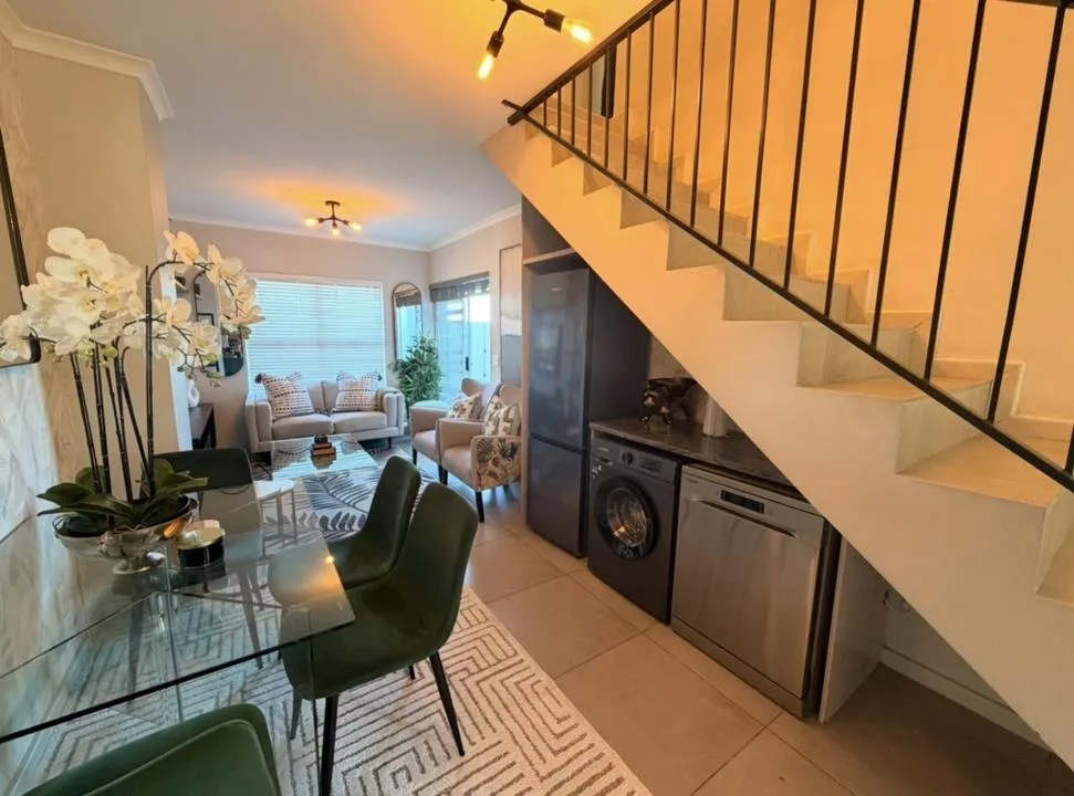 2 Bedroom Townhouse to rent in Parklands North