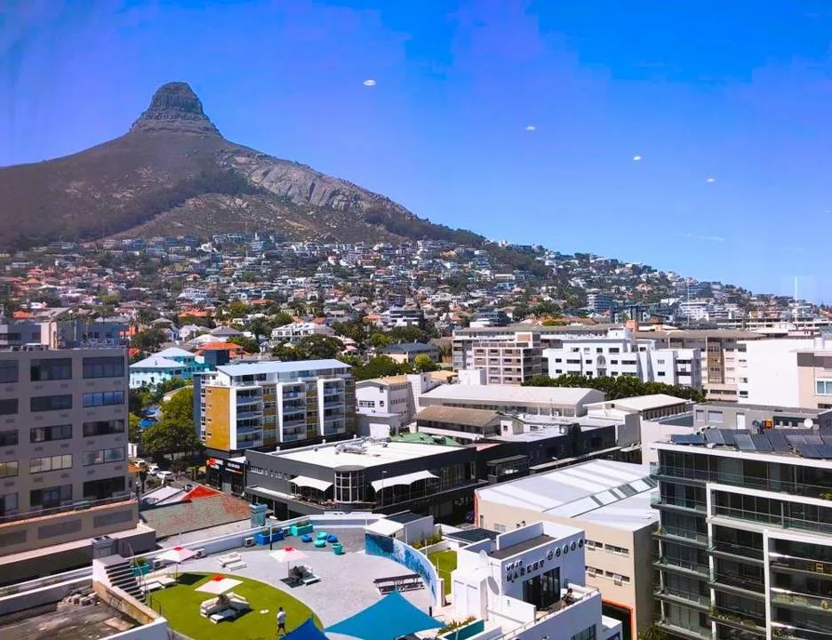 2 Bedroom Apartment / flat to rent in Sea Point
