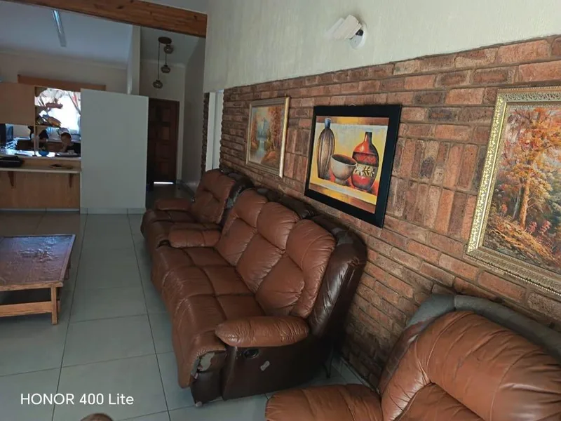 2 Bedroom Townhouse for sale in Safari Gardens