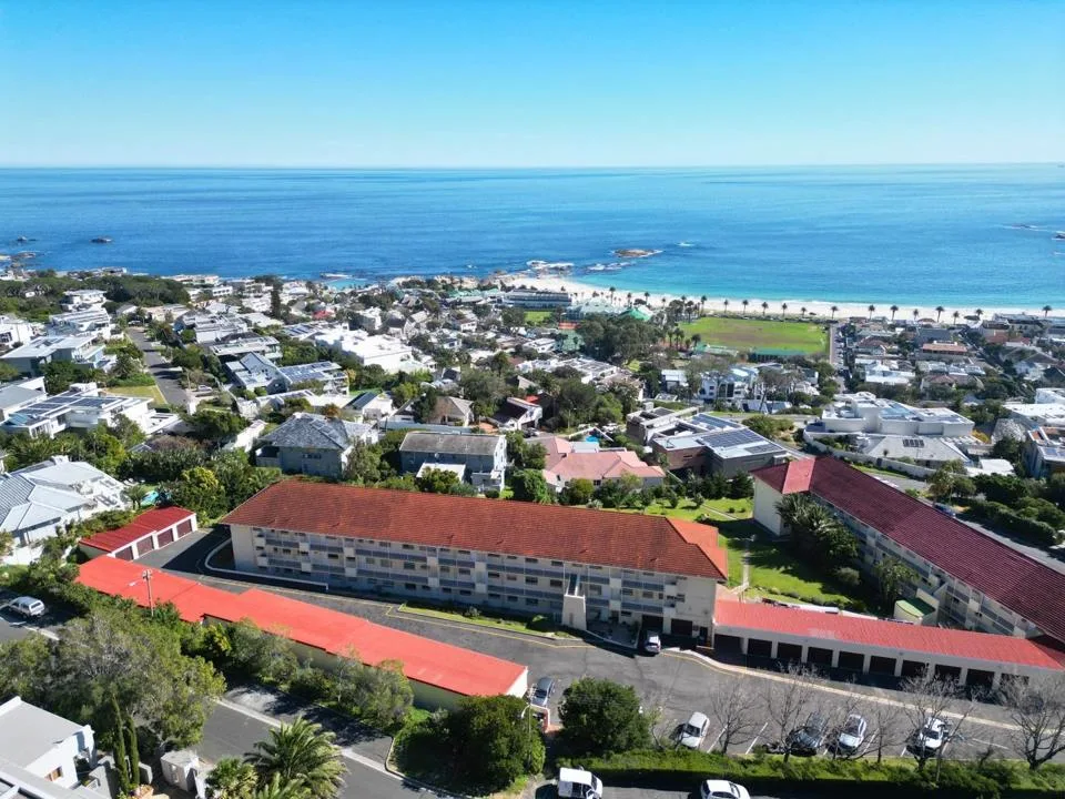 3 Bedroom Apartment / flat to rent in Camps Bay