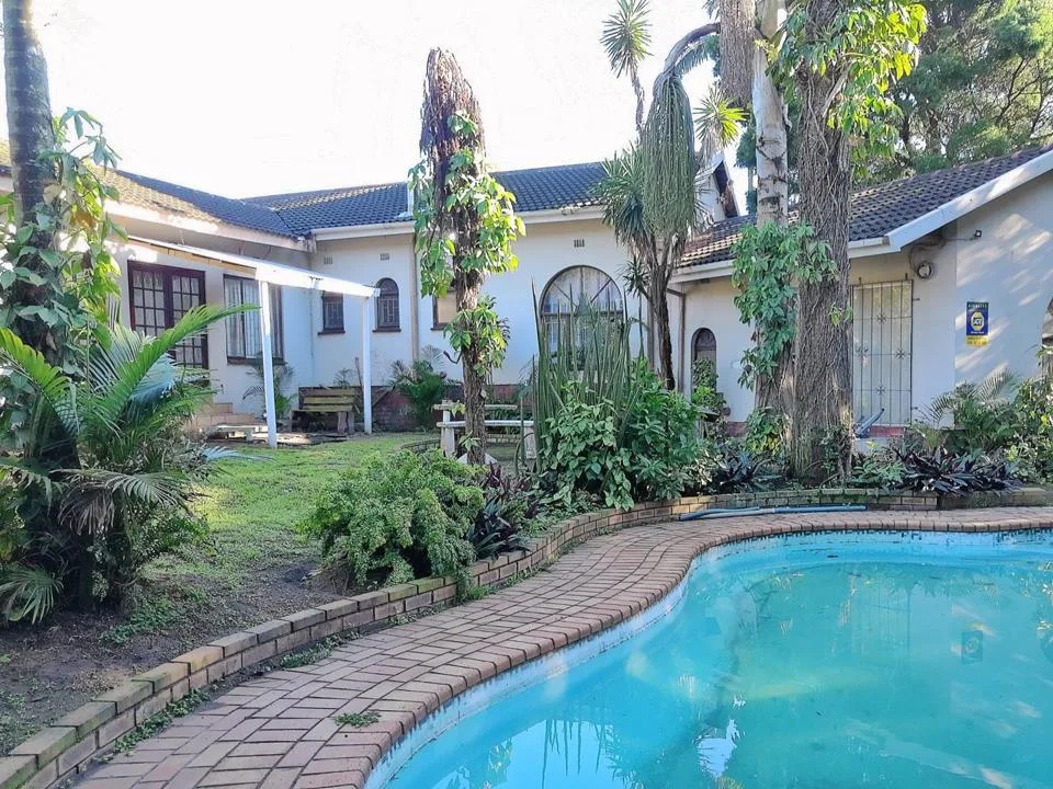 6 Bedroom House to rent in Veld En Vlei