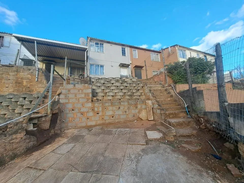 2 Bedroom House to rent in Stonebridge
