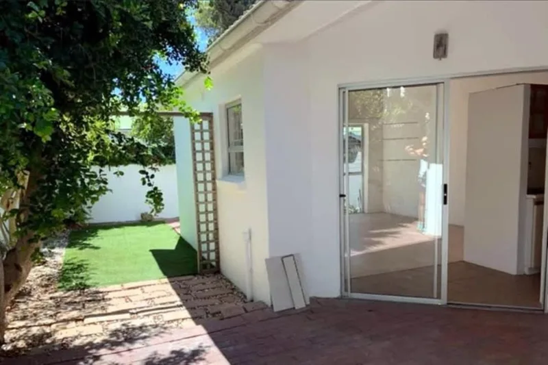 2 Bedroom House to rent in Lakeside