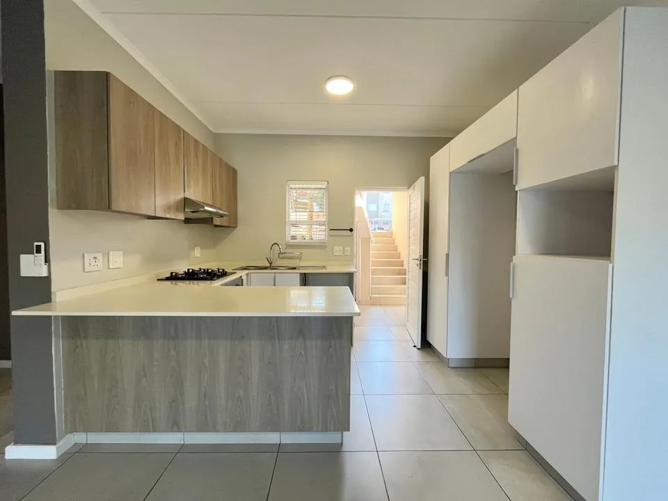 3 Bedroom Apartment / flat to rent in Manor Estates