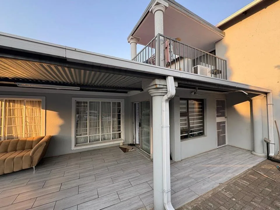 7 Bedroom House for sale in Waterval East