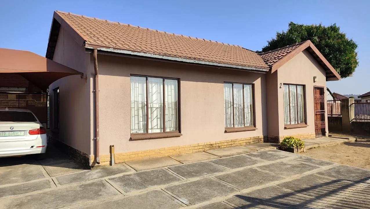 3 Bedroom House for sale in Tlhabane West