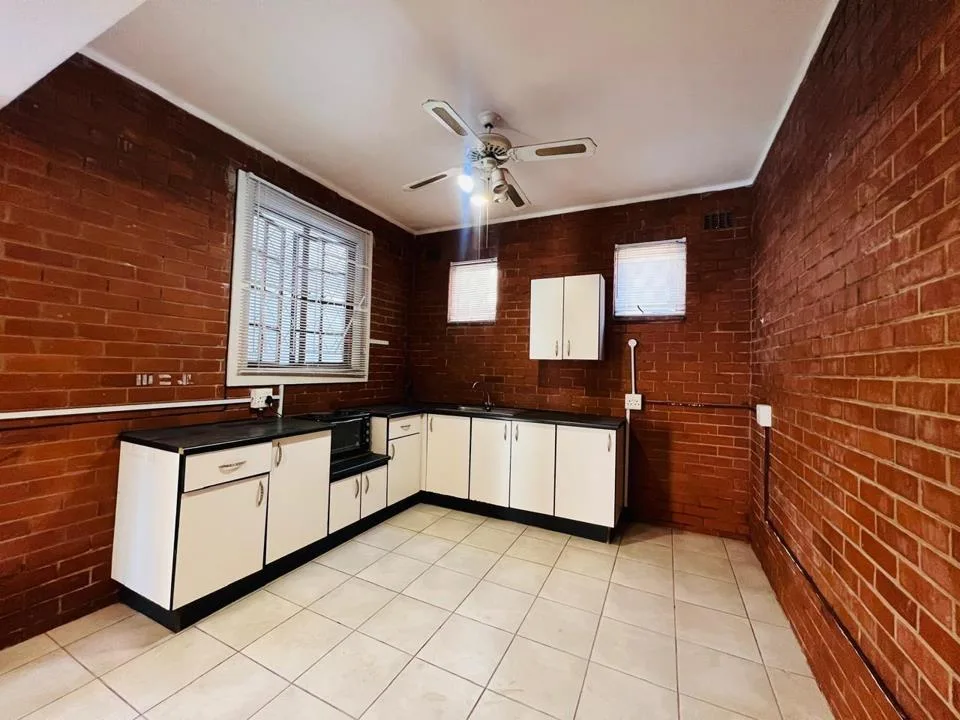 1 Bedroom House to rent in Glenwood