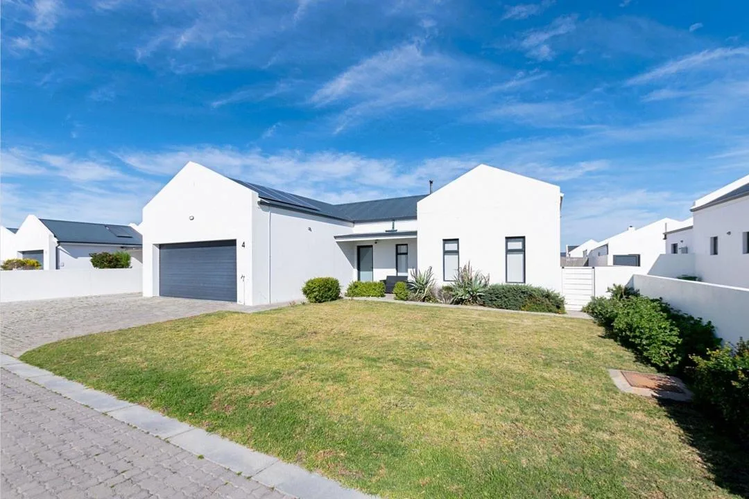 3 Bedroom House to rent in Atlantic Shores Beachfront Estate