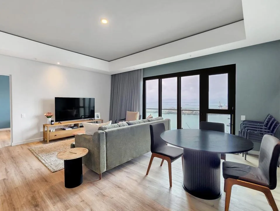 2 Bedroom Apartment / flat to rent in Foreshore