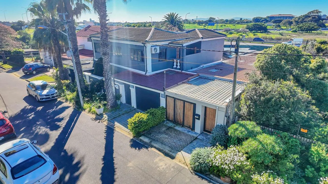2 Bedroom House to rent in Mowbray