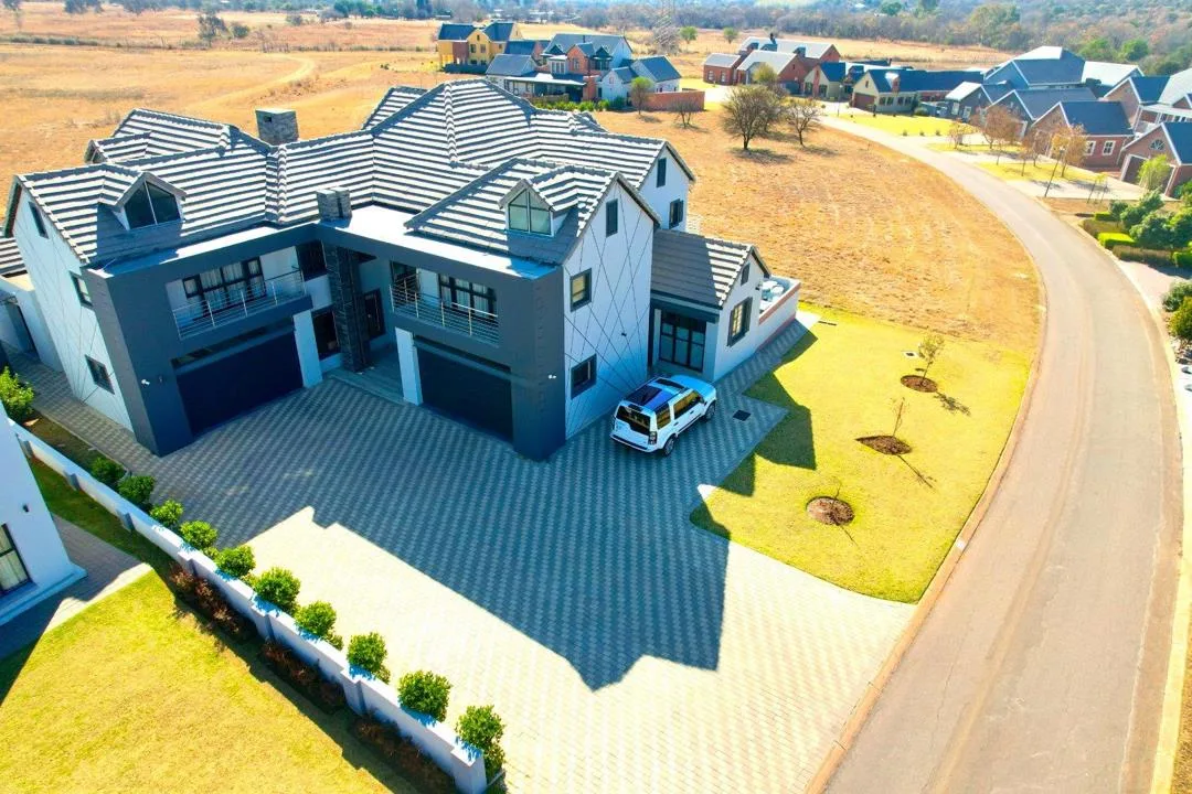 5 Bedroom House for sale in Waterlake Farm Lifestyle Estate