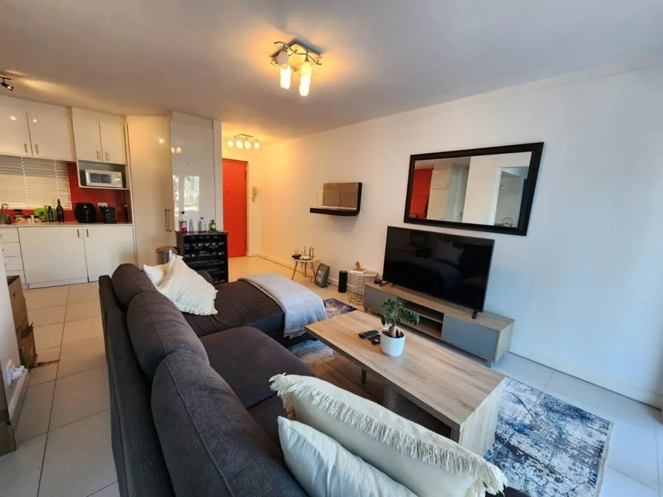 1 Bedroom Apartment / flat to rent in Sea Point
