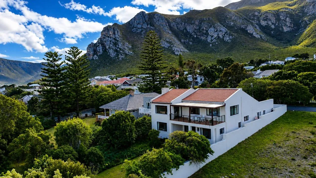 5 Bedroom House to rent in Voelklip