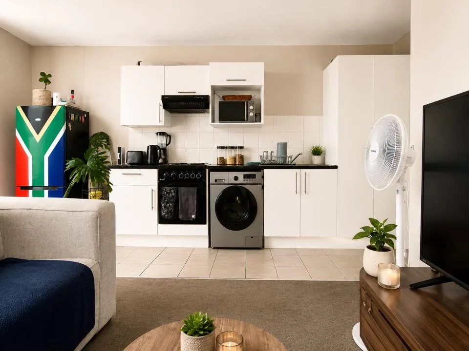 1 Bedroom Apartment / flat to rent in Zonnebloem