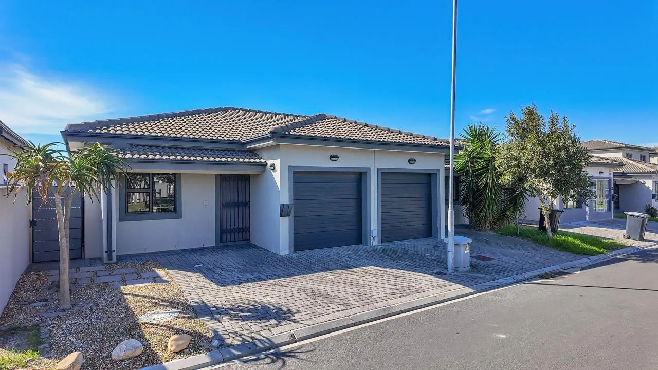 3 Bedroom House to rent in Parklands East