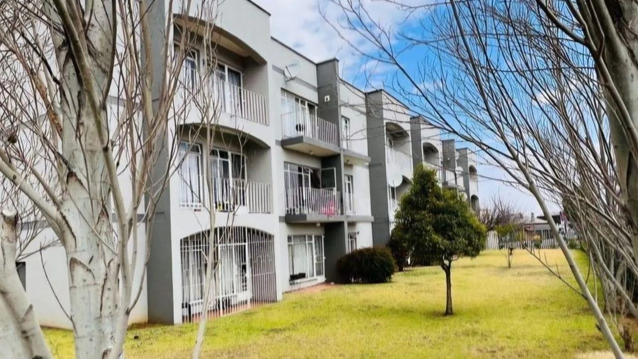 1 Bedroom Apartment / flat for sale in Baillie Park