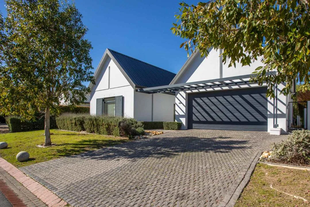 4 Bedroom House to rent in Val de Vie Estate