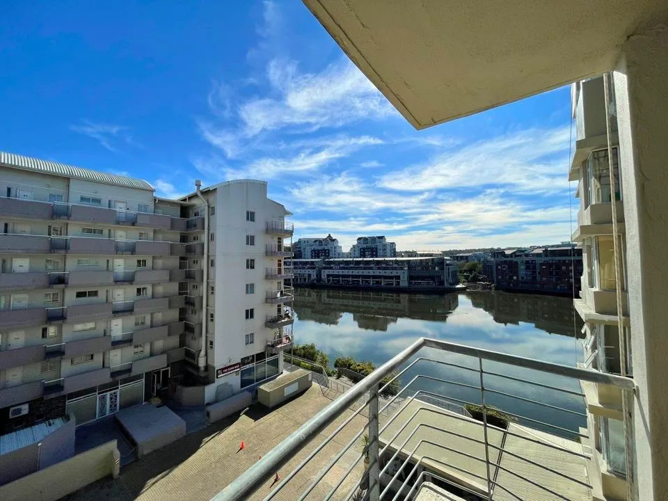 2 Bedroom Apartment / flat to rent in Tyger Waterfront