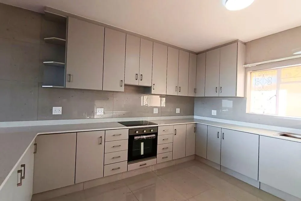 2 Bedroom Apartment / flat to rent in Morningside