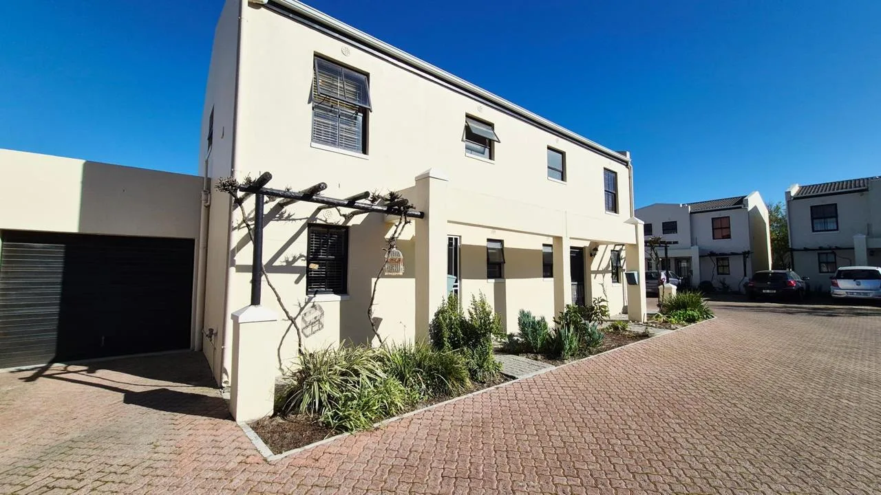 3 Bedroom Townhouse to rent in Parklands