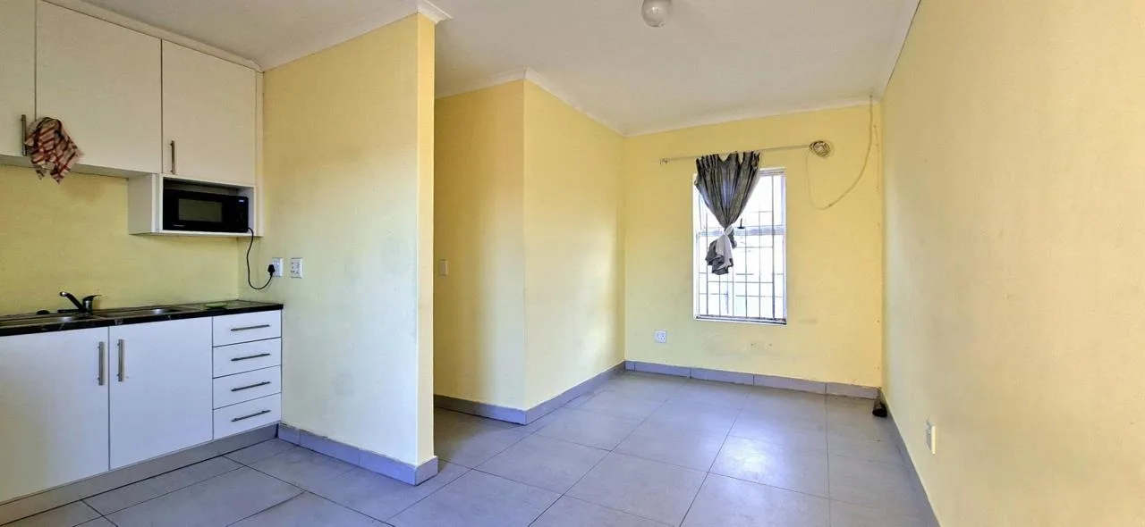 2 Bedroom House to rent in Broadlands Village