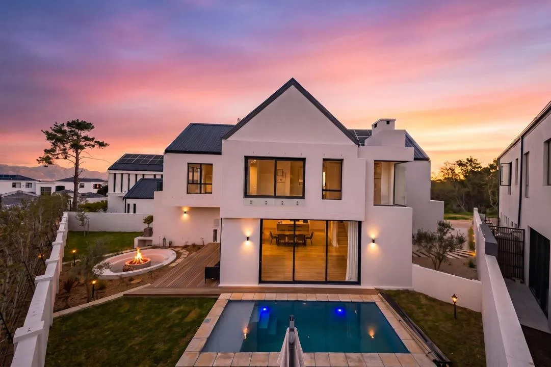5 Bedroom House for sale in Spanish Farm