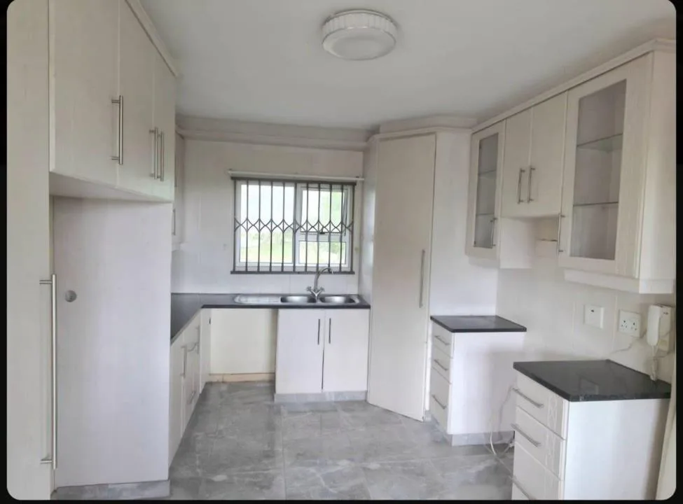 2 Bedroom House to rent in Moseley Park