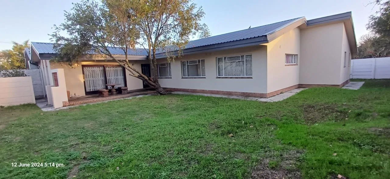 3 Bedroom House to rent in De La Haye